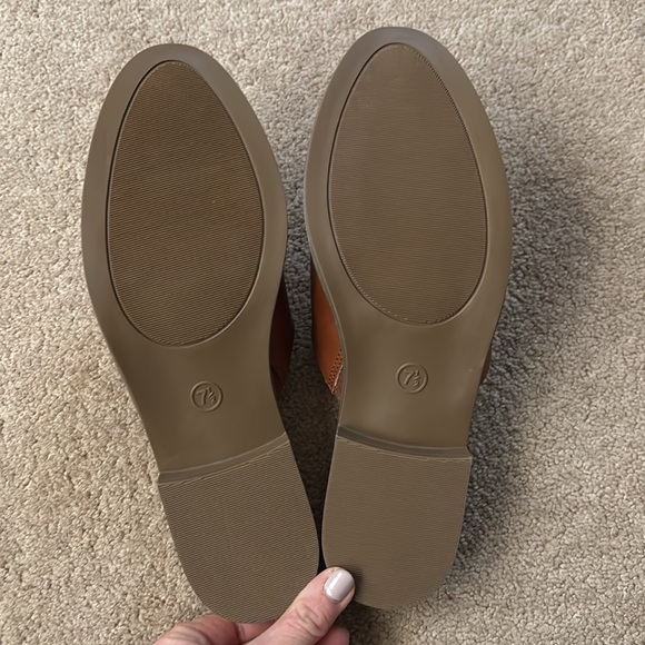 Universal Thread Mule Slides - Picture 2 of 2